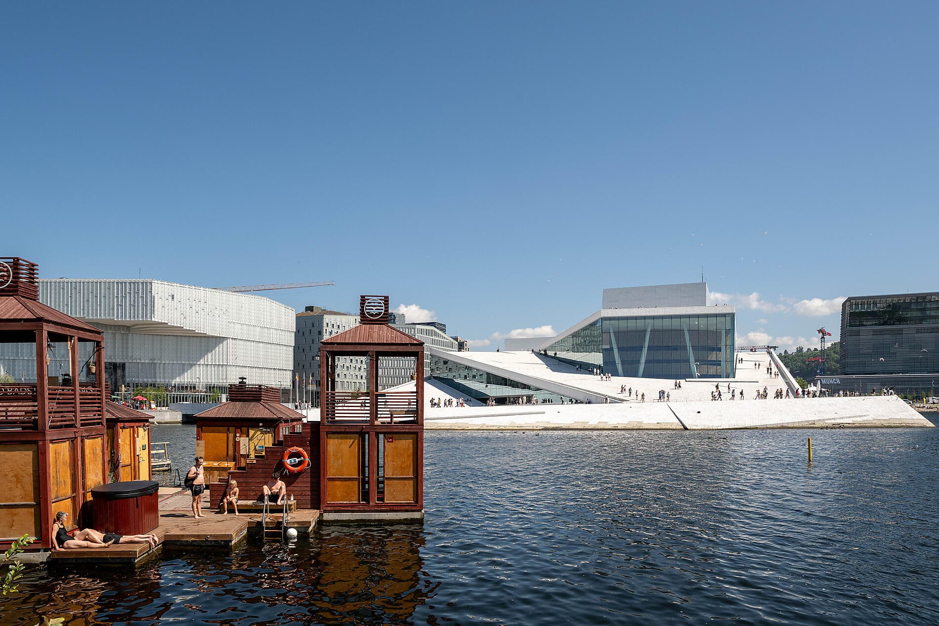 Skandinavische Städte und norwegische Fjorde