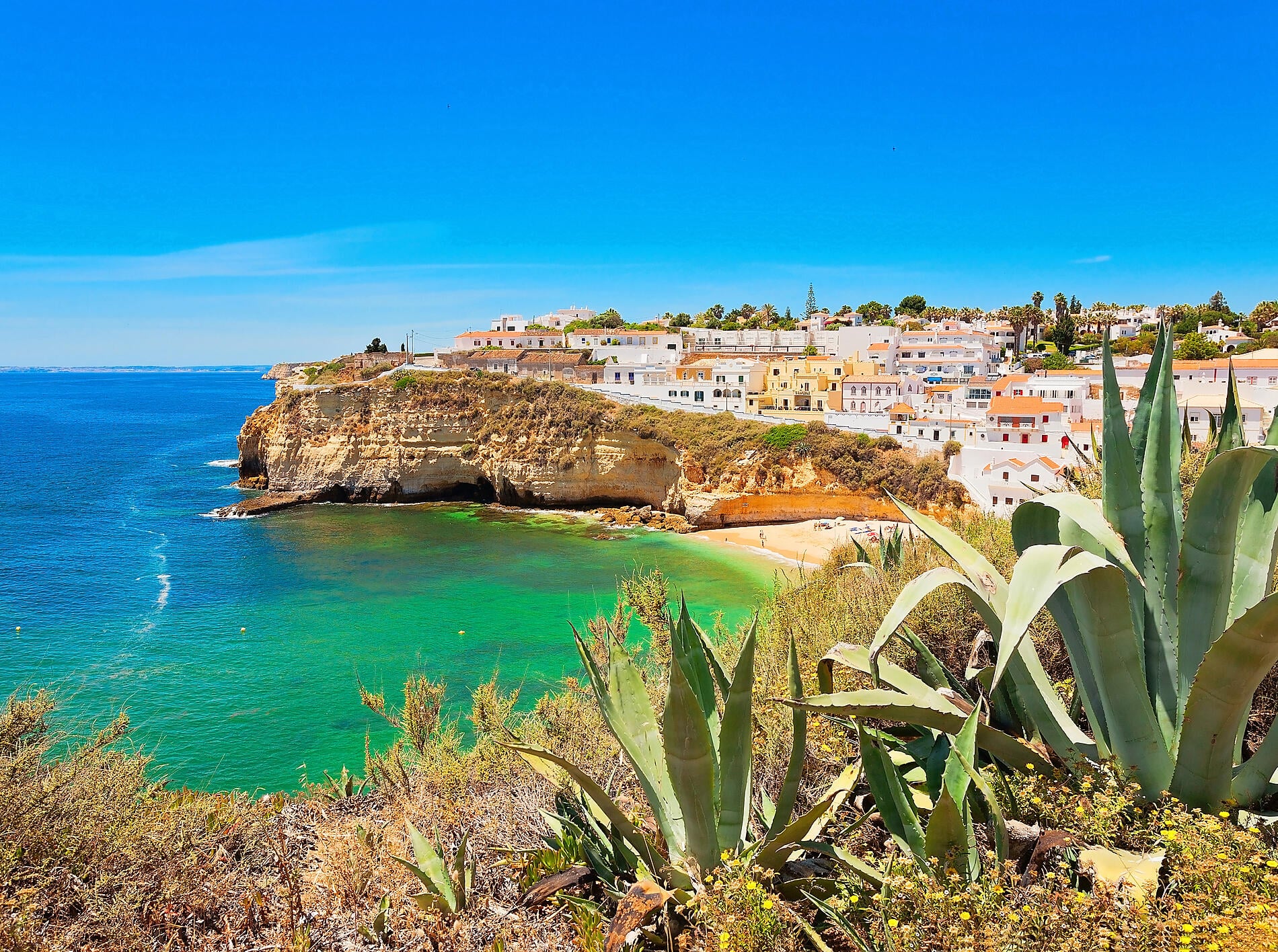 Vulkaninseln und historische Städte im Nordatlantik