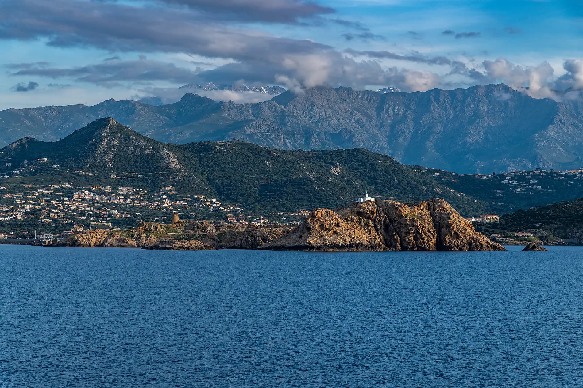 Korsika, italienische Küsten und Malta